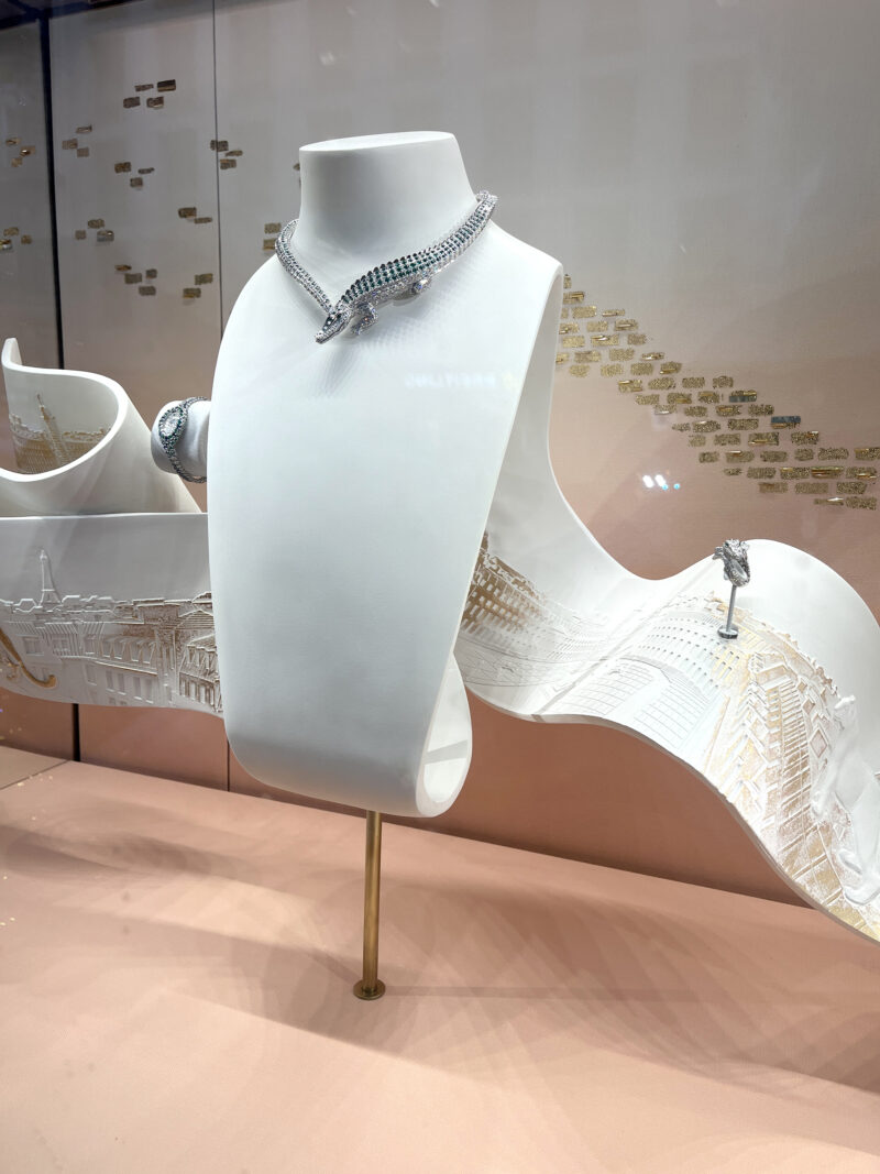 2026 Vitrine Cartier Louis 3